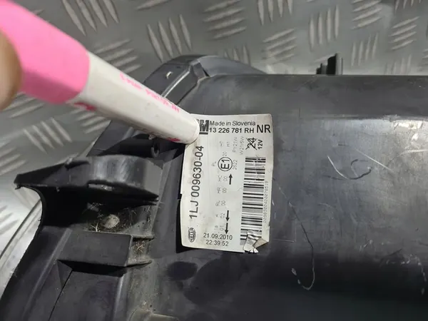 Oikea Etuvalaisin Opel Insignia A image 8