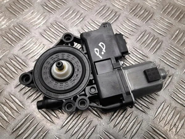 Hyundai Kona II 2023 voor rechts raammotor OEM 82460-BE110 image 2