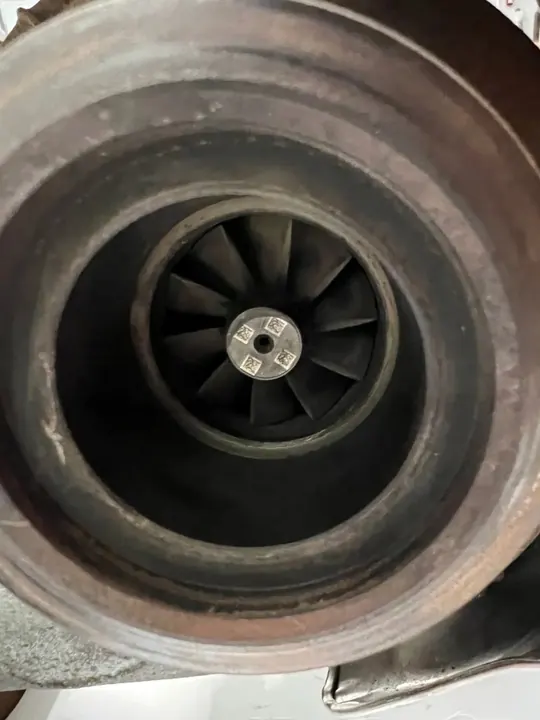 Audi A4 A5 Q5 2.0 TDI Turbo 04L253019A image 4