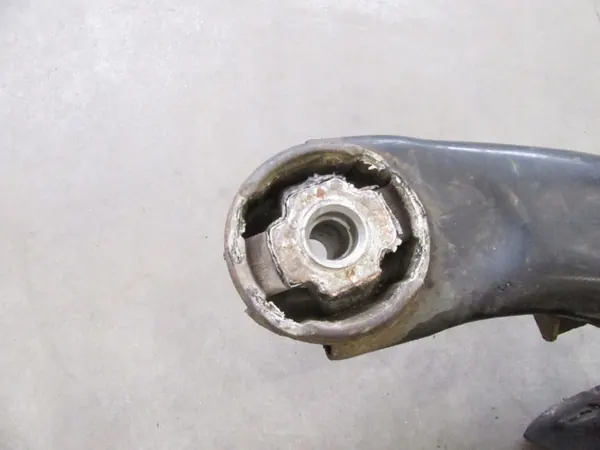 Hinterachsschwinge OEM 33316770459 BMW E53 X5 image 6