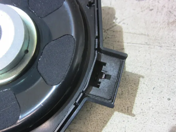 OEM 9247342 Subwoofer BMW X5 HiFi - Harman Kardon image 4