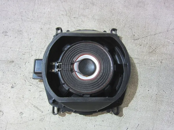 OEM 9247342 Subwoofer BMW X5 HiFi - Harman Kardon image 6
