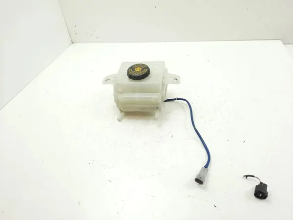 Réservoir de liquide de frein Lexus CT 200H OEM MAM57345 image 2