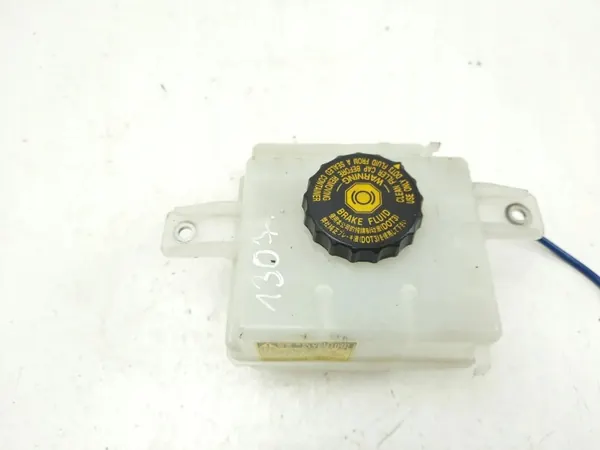 Réservoir de liquide de frein Lexus CT 200H OEM MAM57345 image 4