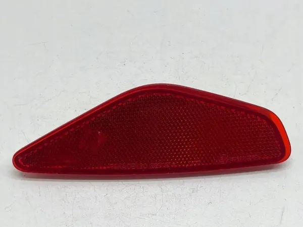 Bumperreflector achter rechts OEM 32306R - Subaru image 2