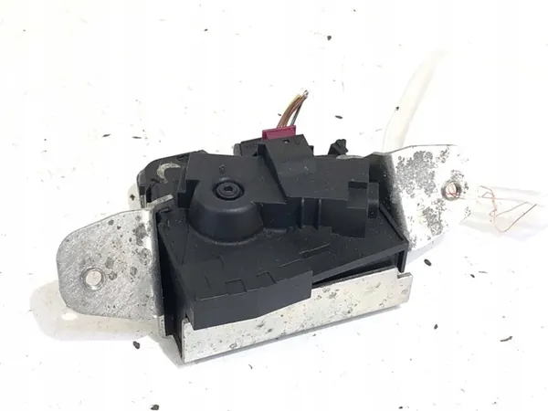 Baklås Mercedes X204 SUV A2047400335 08-15 image 3