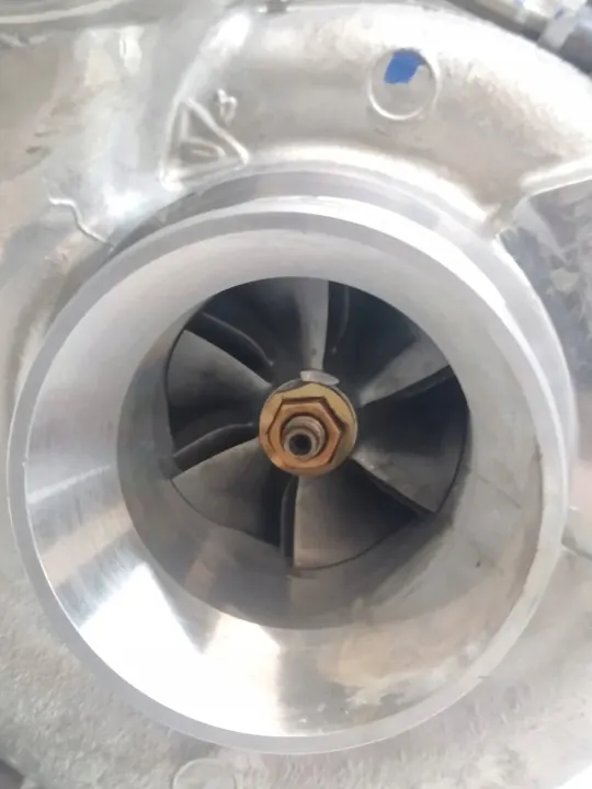 Turbo OEM 076145701R pour VW Crafter 2.5 TDI image 3
