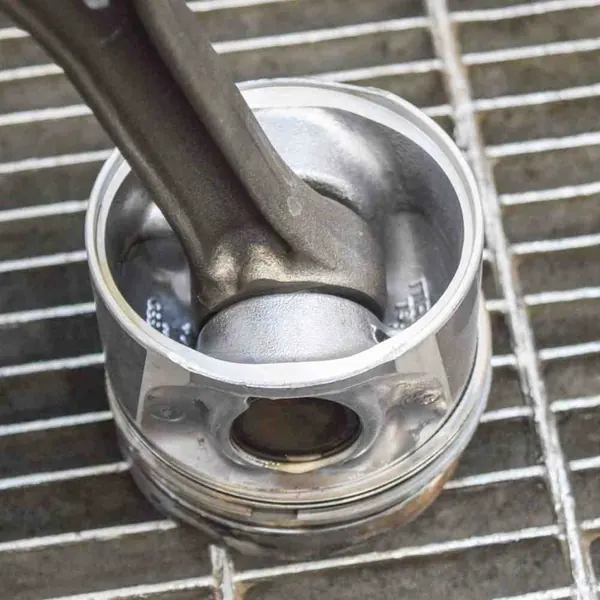 SKODA OCTAVIA II Kolv 1.6L 03L107065J image 6