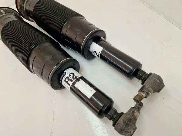 MERCEDES W221 6.3 AMG ABC Shock Absorber A2213208313 A2213208413 image 3
