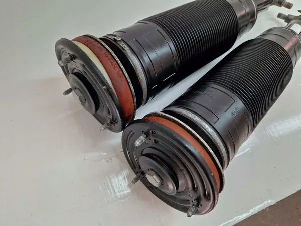 MERCEDES W221 6.3 AMG ABC Shock Absorber A2213208313 A2213208413 image 6