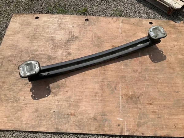 Viga parachoques trasero OEM 850321K11A Nissan Juke image 3