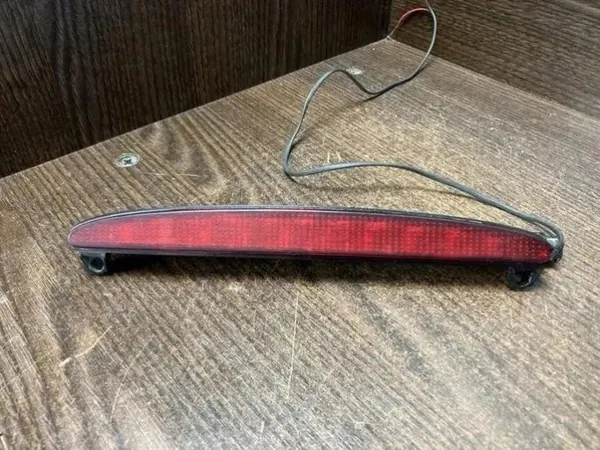 Iveco Daily VI 15r Stop-valo OEM 465609999 - Käytetty image 2