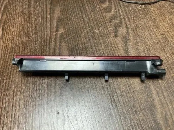 Iveco Daily VI 15r Stop-valo OEM 465609999 - Käytetty image 3