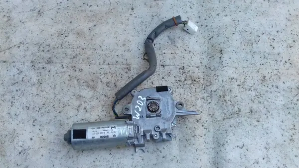 Moteur de toit ouvrant OEM AYC1570 Mercedes W203/W211 image 2