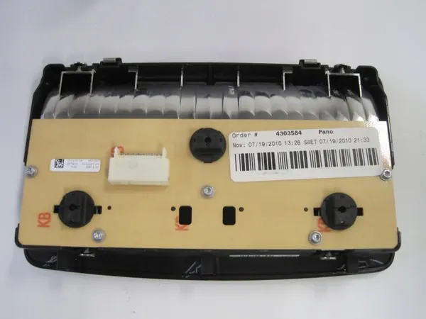 BMW X6 E71 Sisävalo OEM 9111012 - Käytetty image 3
