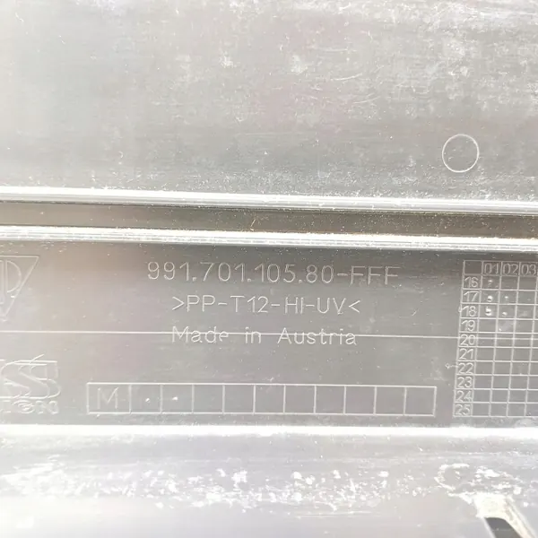 Porsche 911 991 kentekenplaathouder OEM 99170110580 image 4