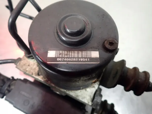 Begagnad Volkswagen ABS-pump OEM 1K0907379E image 3