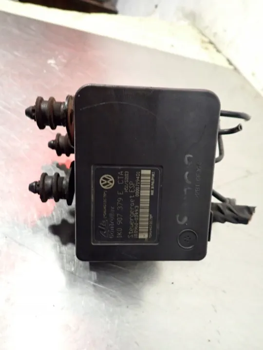 Begagnad Volkswagen ABS-pump OEM 1K0907379E image 4