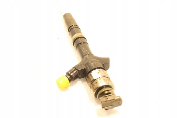 Toyota Avensis II T25 2.0D4D Injektor image 3