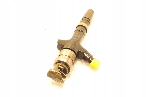 Toyota Avensis II T25 2.0D4D Injektor image 6