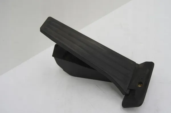 BMW X1 F48 Gas-, Brems-, Kupplungspedale image 8