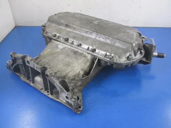 AUDI A4 B5 2.8 Oljetunna 078103604T image 2