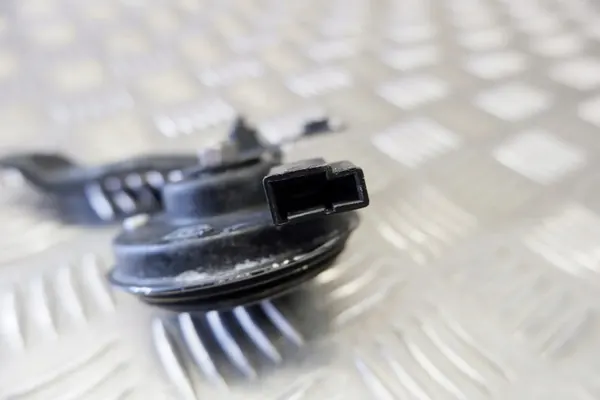 Bocina OEM 86520-0D050 para Toyota Yaris IV 1.5 Híbrido image 6