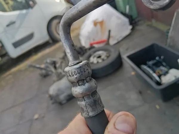 Mercedes W204 2.2CDI Servostyrningsslang A2044604424 image 4