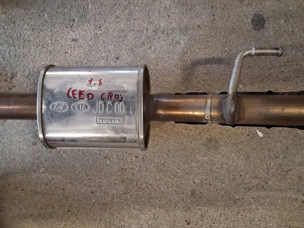 Kia Ceed III 1.6 CRDI Keskipakoputken Vaimennin OEM JDC00 image 8