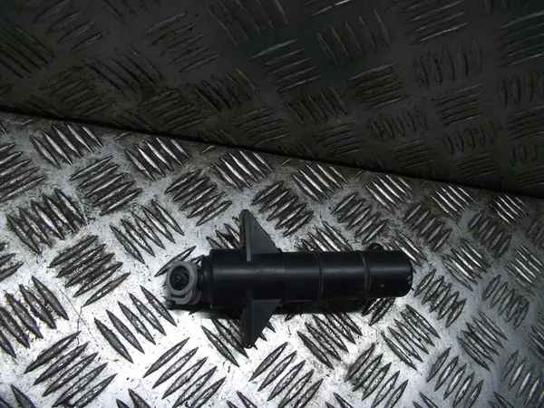 Hyundai i40 Koplampenreiniger OEM 986713V000 image 2