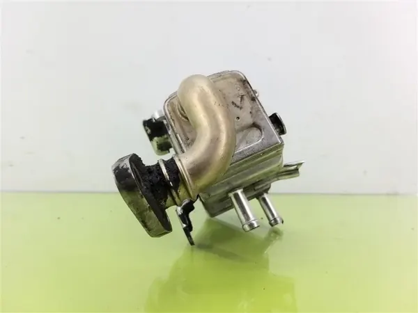 Toyota Brandstofkoeler OEM 2560133060B voor Yaris II image 3