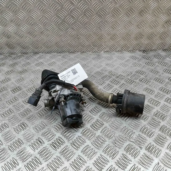 Polttoainepumppu AUDI A6 AVANT 4.0L 079959231C image 2