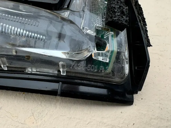 Luz de pisca Volvo XC60 II image 5