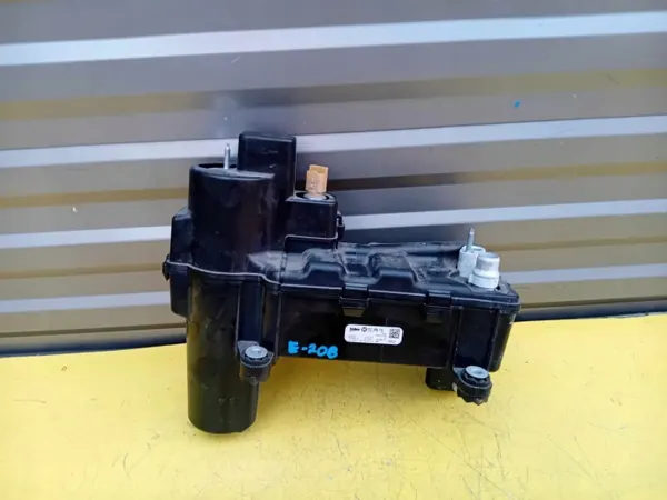 Condensador AC OEM 9830070780 para Peugeot 208 II image 2