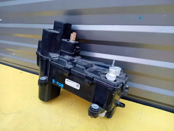 Condensador AC OEM 9830070780 para Peugeot 208 II image 3