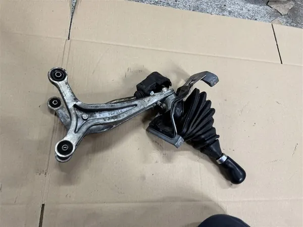 Bouton de sélection de vitesse Suzuki Jimny 2013 image 5