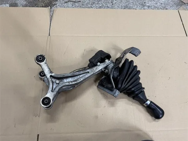 Bouton de sélection de vitesse Suzuki Jimny 2013 image 6