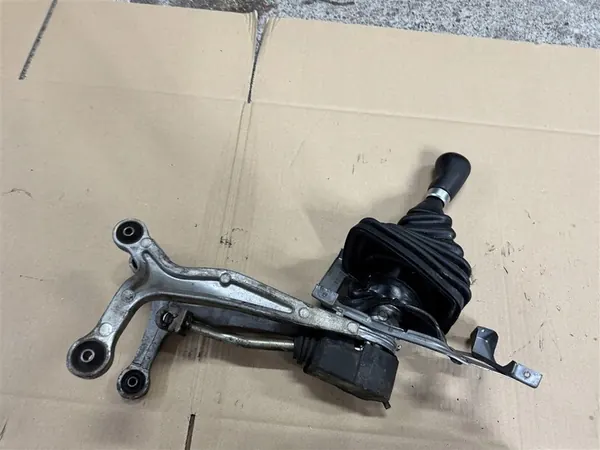 Bouton de sélection de vitesse Suzuki Jimny 2013 image 8