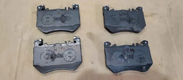 OEM A0009051520 frambromsbelägg set för Mercedes image 2