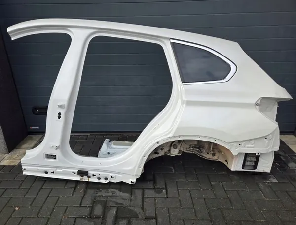 BMW X1 F48 Neljännespaneeli OEM A96 Vasen Taka image 2