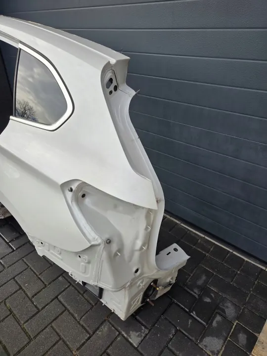 BMW X1 F48 Neljännespaneeli OEM A96 Vasen Taka image 7