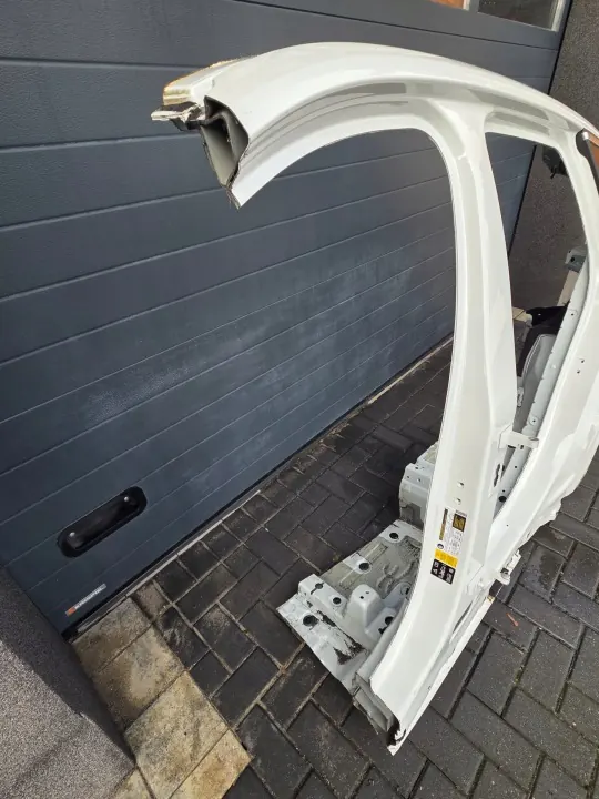 BMW X1 F48 Neljännespaneeli OEM A96 Vasen Taka image 8