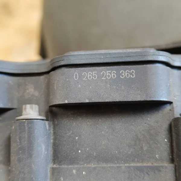 Renault OE 476601283R ABS-bromspump - Begagnad image 3