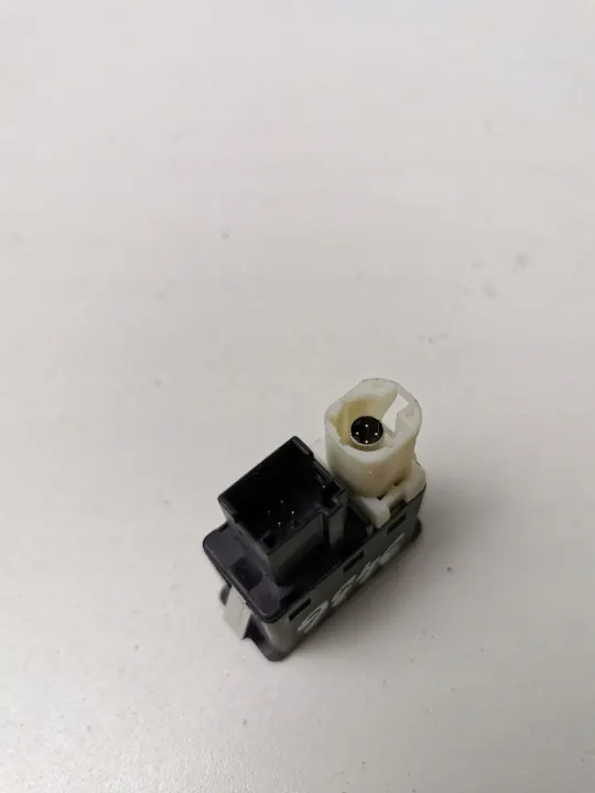 BMW USB-aansluiting OEM 84109237654 voor 5 GT F07 image 3