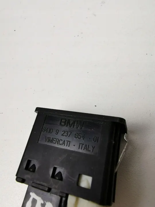 BMW USB-aansluiting OEM 84109237654 voor 5 GT F07 image 5
