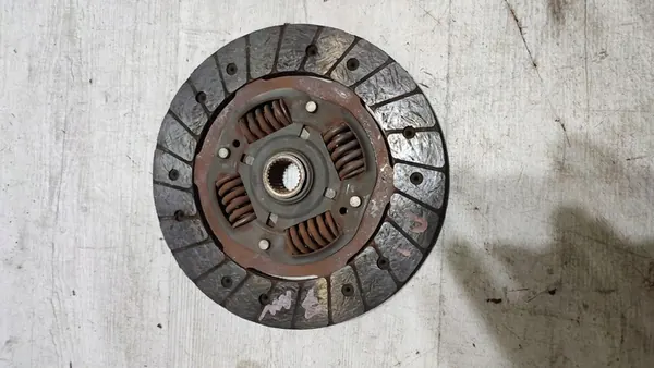 Kytkinpainelevy 1.6 16V Dacia Duster I Lift image 3