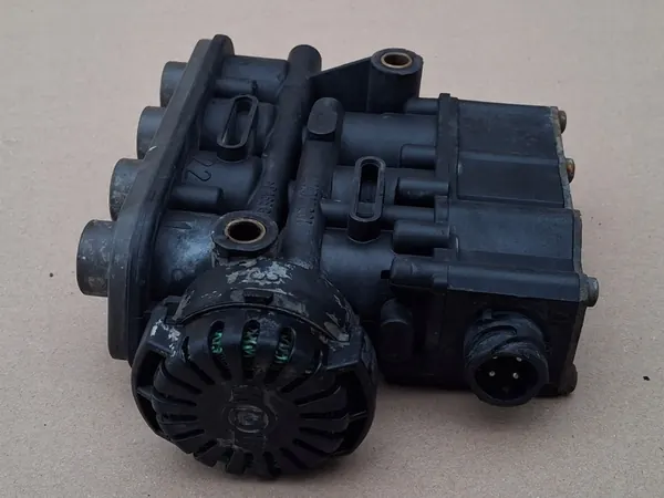 VANNE DE SUSPENSION AIR ECAS WABCO RENAULT VOLVO K019821 image 5