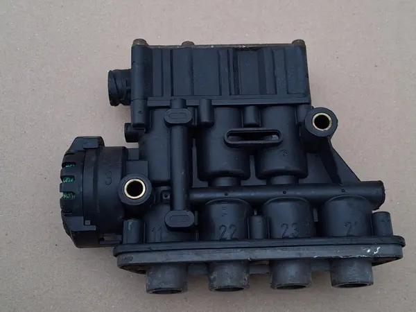 VANNE DE SUSPENSION AIR ECAS WABCO RENAULT VOLVO K019821 image 6