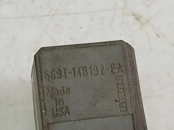 Ford S-Max Relä OEM 669T14B192EA 2008 2.0L image 4