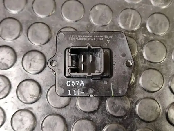 Relais de ventilateur de chauffage CITROËN C4 AIRCROSS 1.8L diesel 057A11L image 2